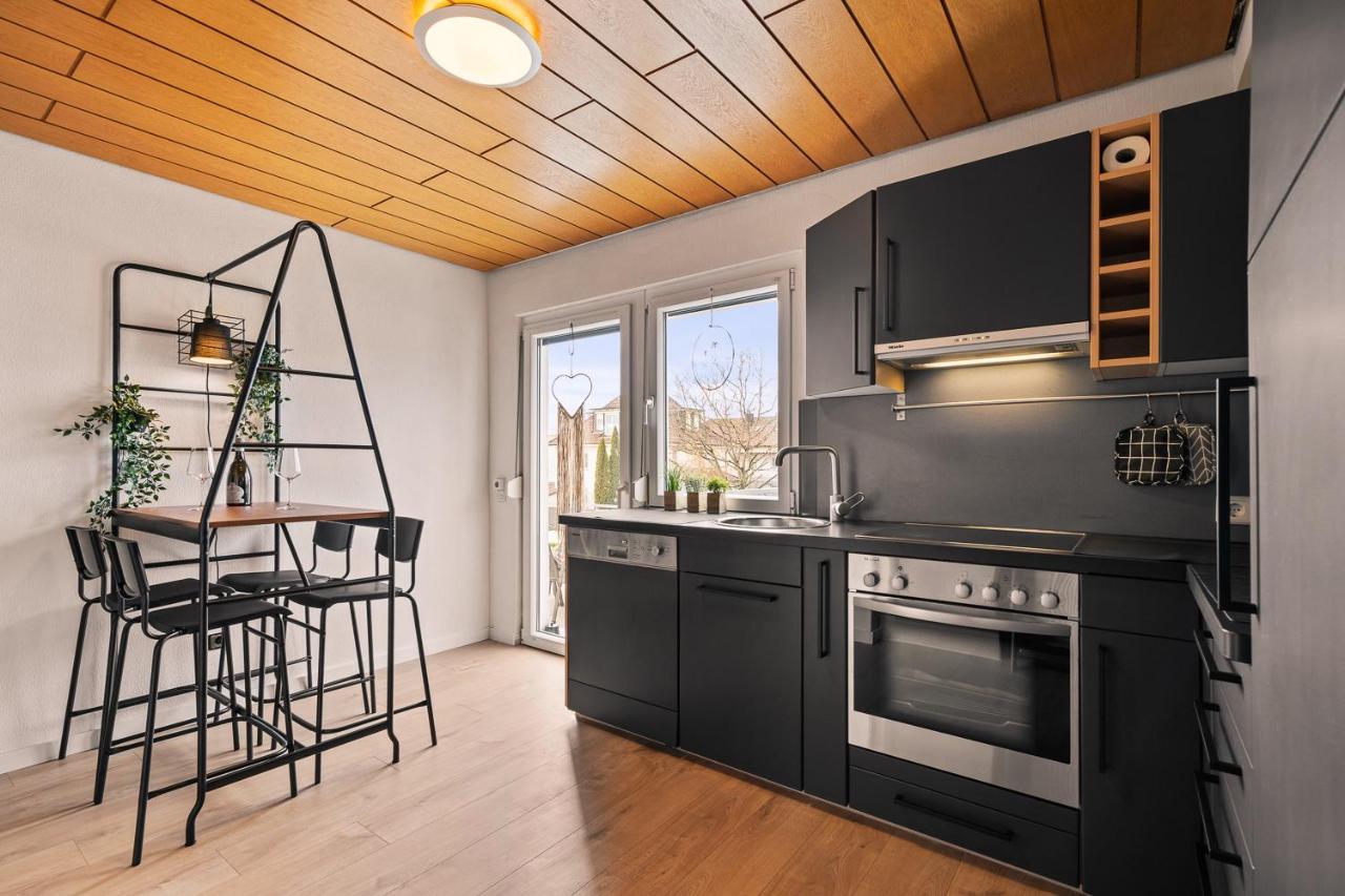 Apartment Fuer Bis Zu 6 Personen Mit Terrasse Und Klima Friedrichshafen Exterior photo
